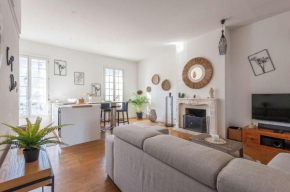 LESEHAN APPARTEMENT AIGUES MORTES Vue Remparts